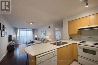 1 Rean Dr in Toronto, ON - Building Photo - Building Photo