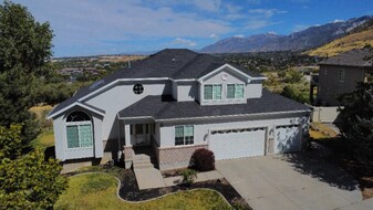 13604 S Vestry Rd in Draper, UT - Building Photo