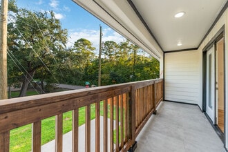 7652 Fawnridge Dr in Houston, TX - Foto de edificio - Building Photo