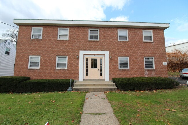 15 Fairfax Ave, Unit B-2
