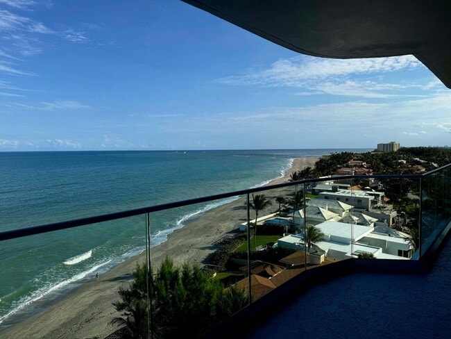 100 S Beach Rd in Jupiter, FL - Building Photo - Building Photo