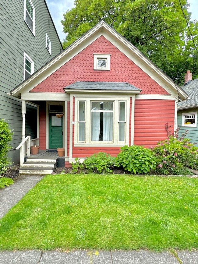 property at 25 SE 30th Pl