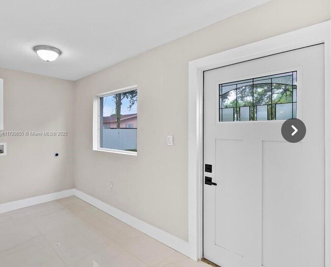 9625 NW 36th Ave in Miami, FL - Building Photo - Building Photo