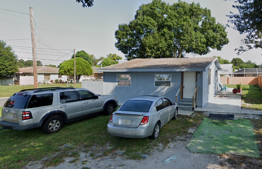 3925 W Robson St in Tampa, FL - Building Photo