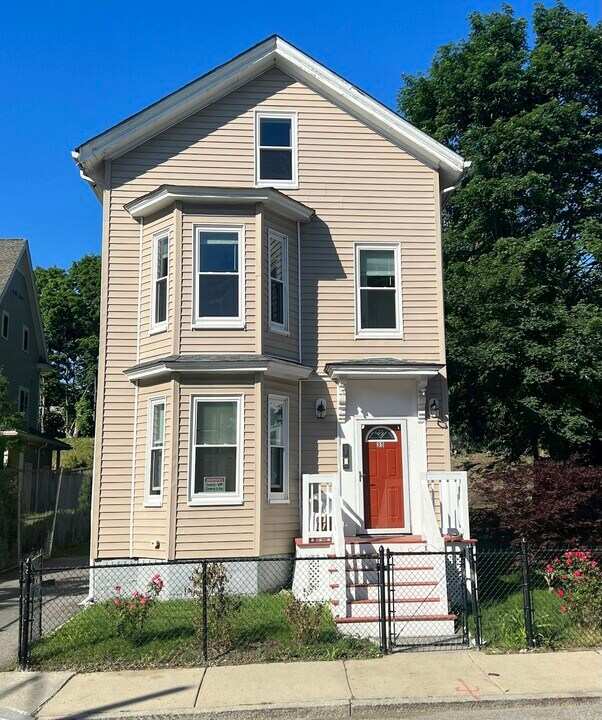 35 Edgewood St in Boston, MA - Building Photo