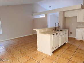 2101 Thomas in Lancaster, CA - Building Photo - Building Photo