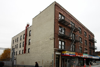 9513 Northern Blvd in Jackson Heights, NY - Building Photo - Building Photo