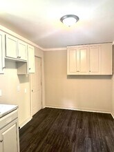 328 54th St in Fairfield, AL - Foto de edificio - Building Photo