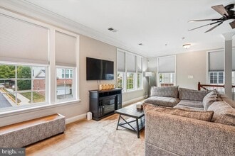 3549 Huntley Manor Ln in Alexandria, VA - Building Photo - Building Photo