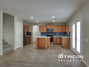 43565 W Elizabeth Ave in Maricopa, AZ - Building Photo - Building Photo