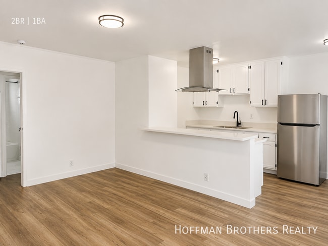 716 W 81st St, Unit 9