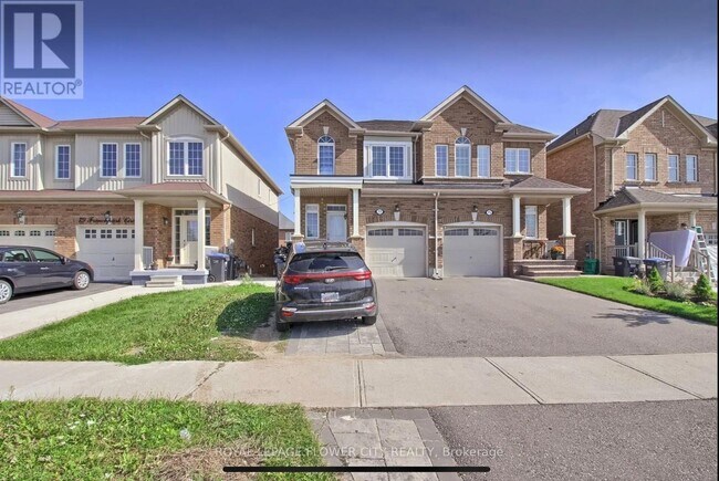 77 Frenchpark Cir in Brampton, ON - Building Photo - Building Photo