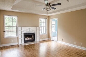224 Moncrest Dr in Clarksville, TN - Building Photo - Building Photo