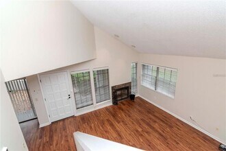 8737 Bardmoor Pl in Seminole, FL - Building Photo - Building Photo