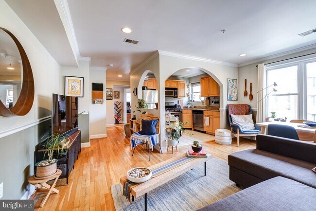 property at 401 Evarts St NE