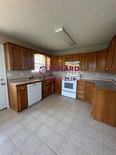 415 Bradford in Bolivar, MO - Foto de edificio - Building Photo