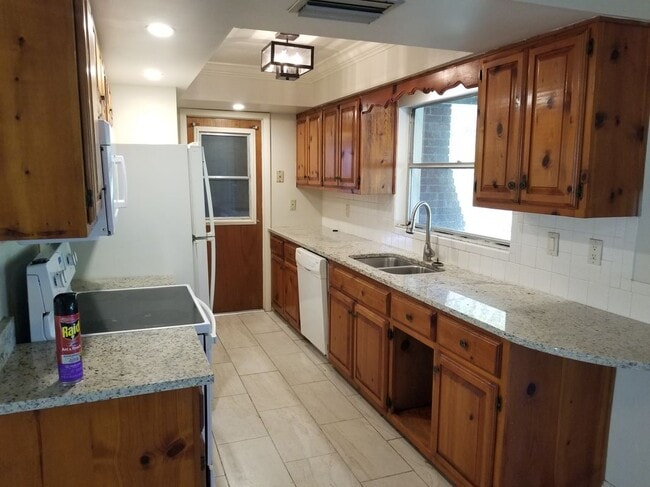 2644 Davis Blvd in Ft. Myers, FL - Building Photo - Building Photo