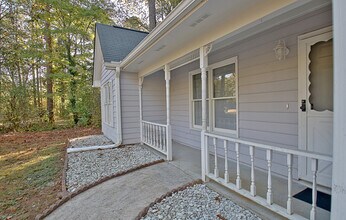 20 Homeport Dr in Newnan, GA - Building Photo - Building Photo