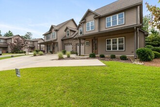 126 Pinebranch Ct in Southern Pines, NC - Building Photo - Building Photo