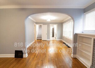 5815 Euclid Ave E in Kansas City, MO - Building Photo - Building Photo