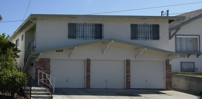 3120 School St in Oakland, CA - Building Photo - Building Photo