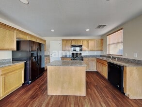 6490 Albina Creek St in Las Vegas, NV - Building Photo - Building Photo