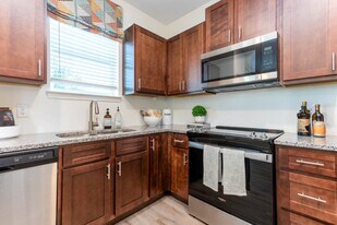 Capstone at Banks Crossing in Commerce, GA - Building Photo