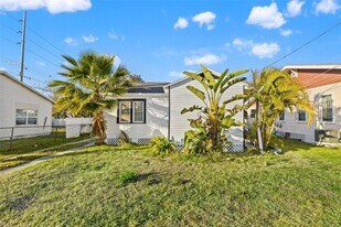 2008 Oakwood Ave in Tampa, FL - Building Photo