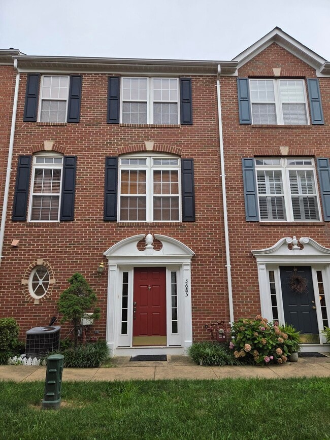 3685 Madison View Ln in Falls Church, VA - Building Photo - Building Photo