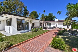 4678 White Oak Ave in Los Angeles, CA - Building Photo - Building Photo