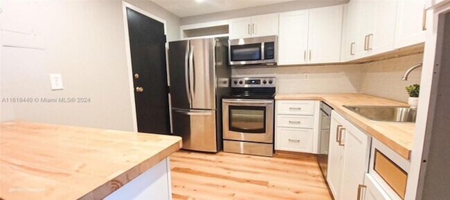 6500 Cypress Rd, Unit 211 in Plantation, FL - Building Photo - Building Photo