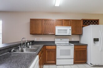7455 Oxford Garden Cir in Apollo Beach, FL - Building Photo - Building Photo