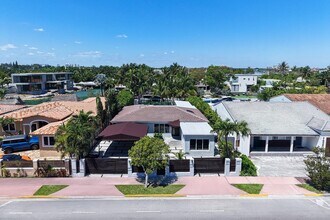 7910 Hawthorne Ave in Miami Beach, FL - Building Photo - Building Photo