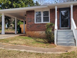 1379 Nalley Cir in Decatur, GA - Building Photo - Building Photo