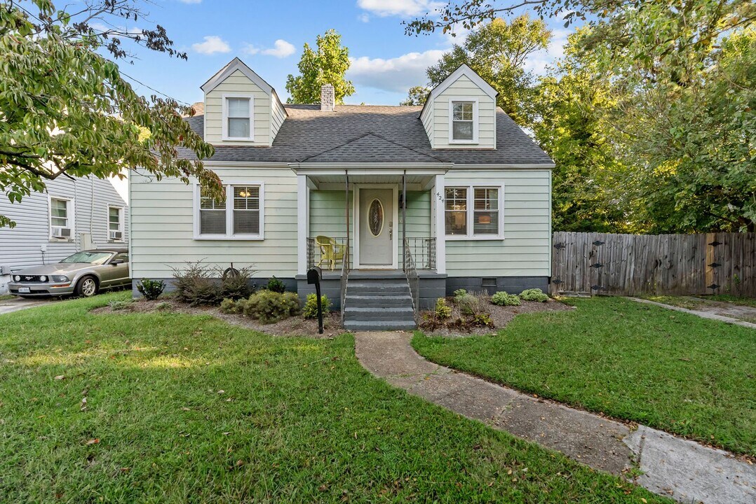 424 E Ocean Ave in Norfolk, VA - Building Photo