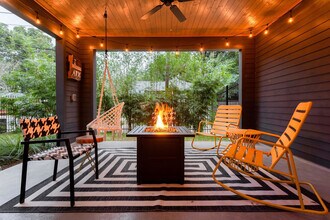 53 Waller St in Austin, TX - Building Photo - Building Photo