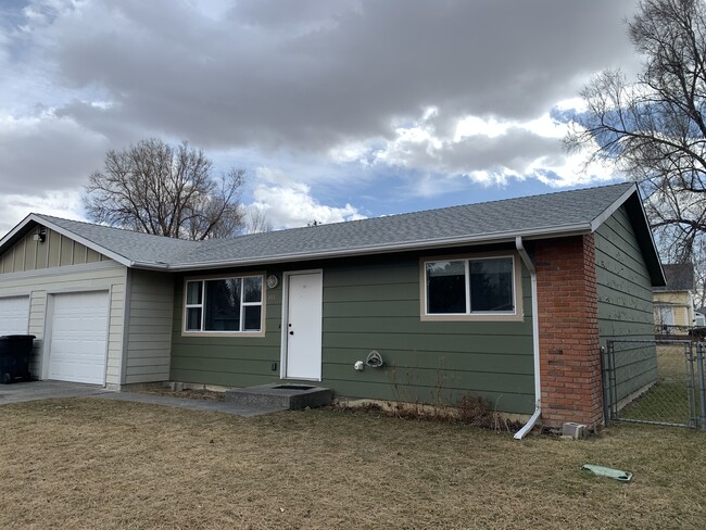 property at 1412 Cheryl St