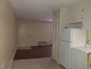 1113 E Mimosa St in Goldsboro, NC - Building Photo - Building Photo