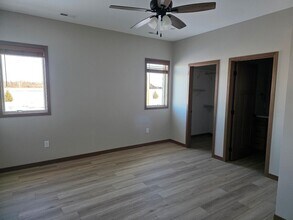 2217 Overlook Ridge Ct in Watertown, SD - Building Photo - Building Photo