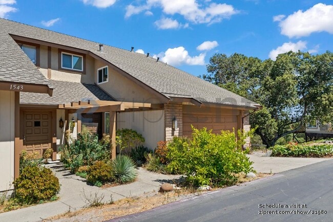 1541 Buckeye Ct in Pinole, CA - Building Photo - Building Photo