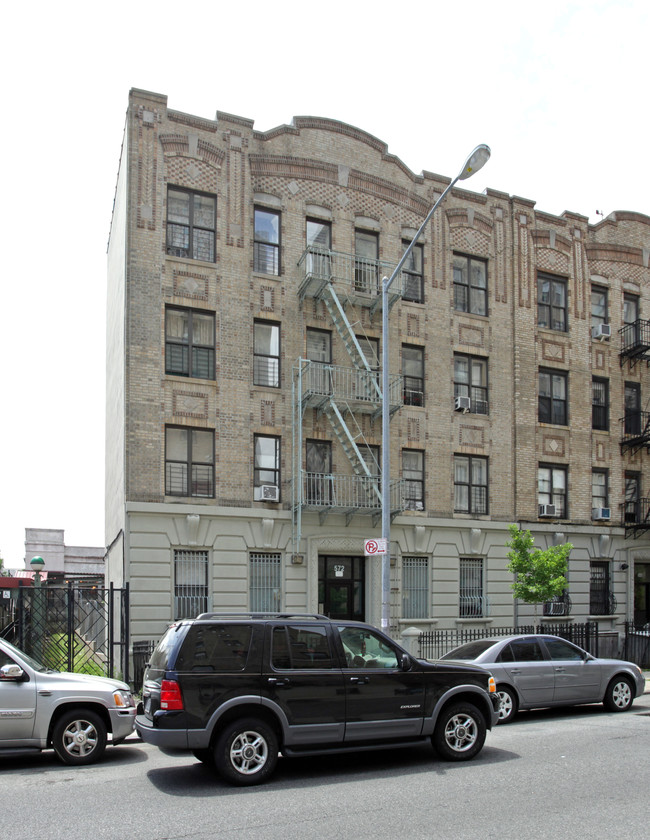 572 Prospect Pl in Brooklyn, NY - Building Photo - Building Photo