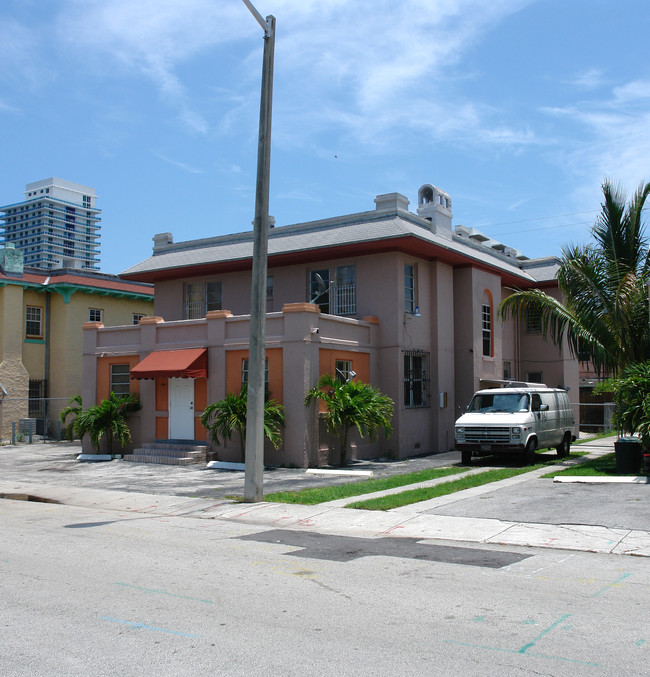 404 NE 26th Ter in Miami, FL - Building Photo - Building Photo