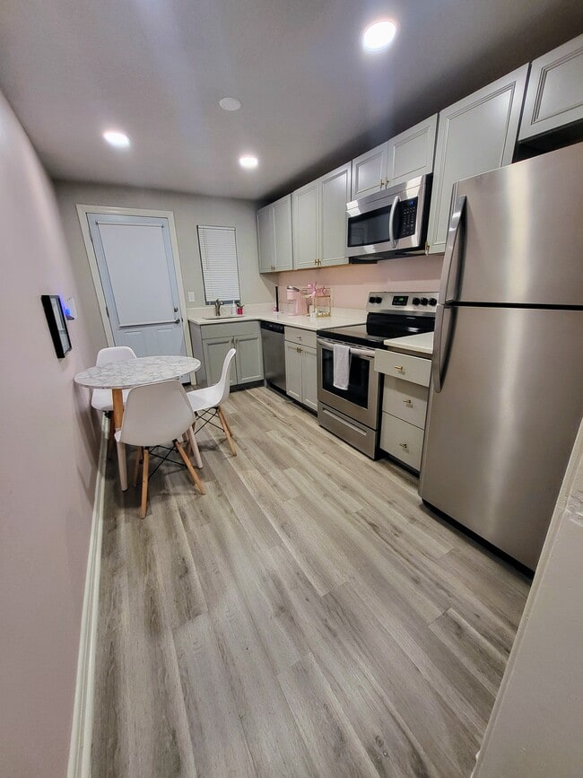 3520 Post St, Unit 3 in Jacksonville, FL - Building Photo - Building Photo