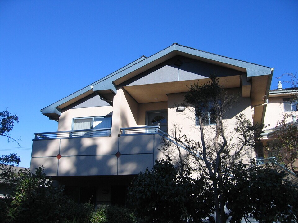 1310 Neilson St, Unit D in Berkeley, CA - Building Photo