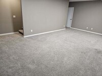 295 Capstone Dr photo'