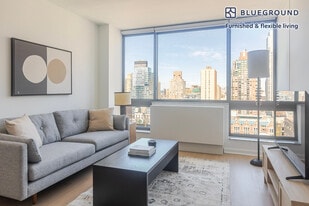 500 W 56th St in New York, NY - Building Photo