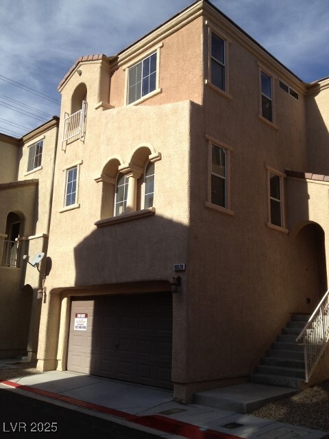 property at 10628 W Double Spring Ct