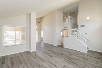 16234 S 44th St in Phoenix, AZ - Foto de edificio - Building Photo