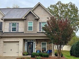 2 Pisgah Forest Cir in Greensboro, NC - Building Photo