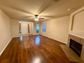 346 Lucille in Converse, TX - Building Photo - Building Photo